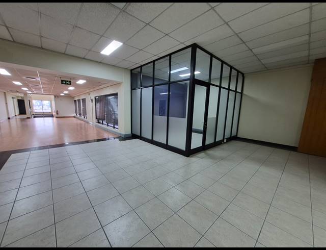 1,064M² OFFICE TO LET IN HERIOTDALE